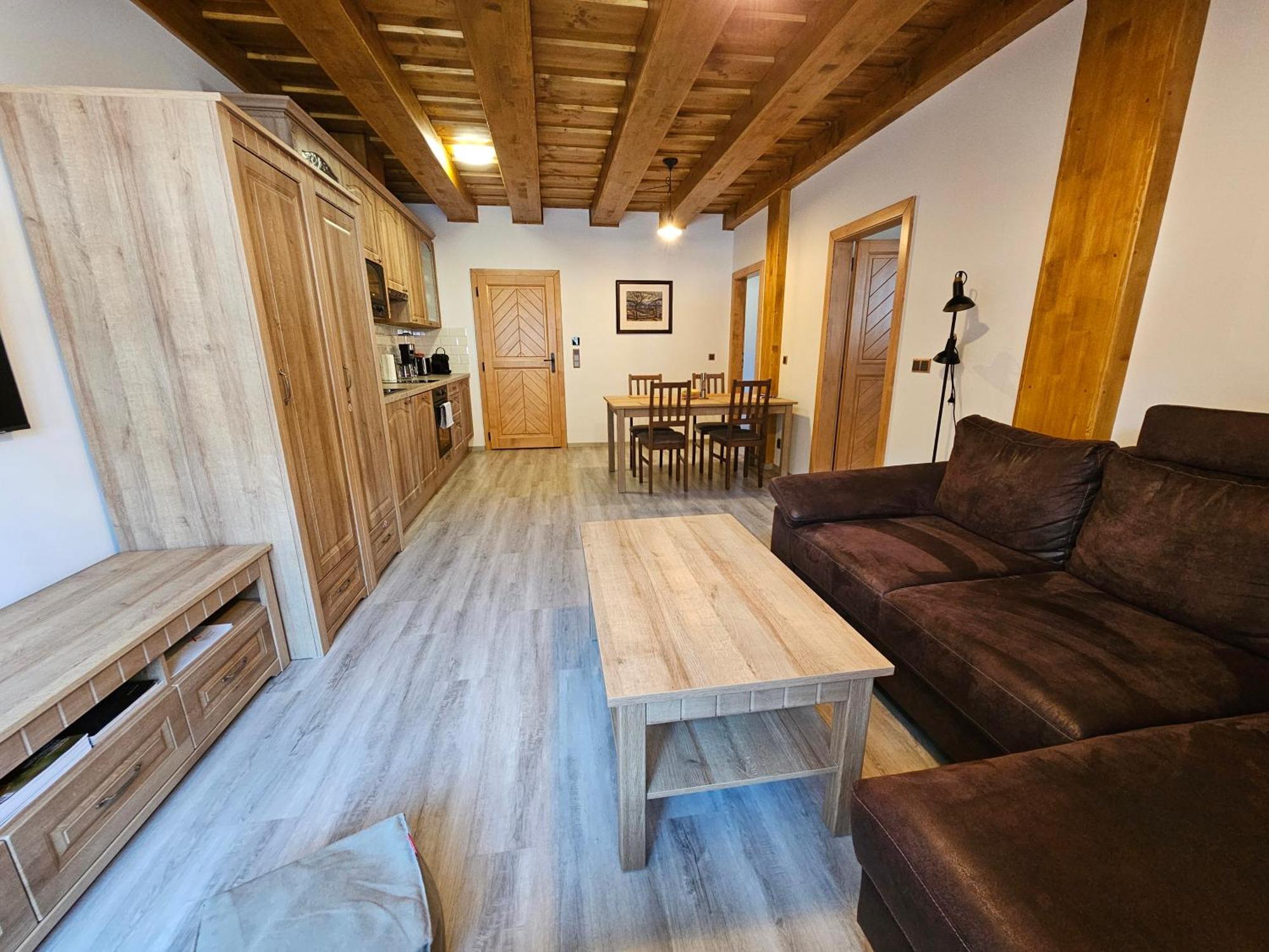 Apartmany Jezerne Velké Karlovice Buitenkant foto