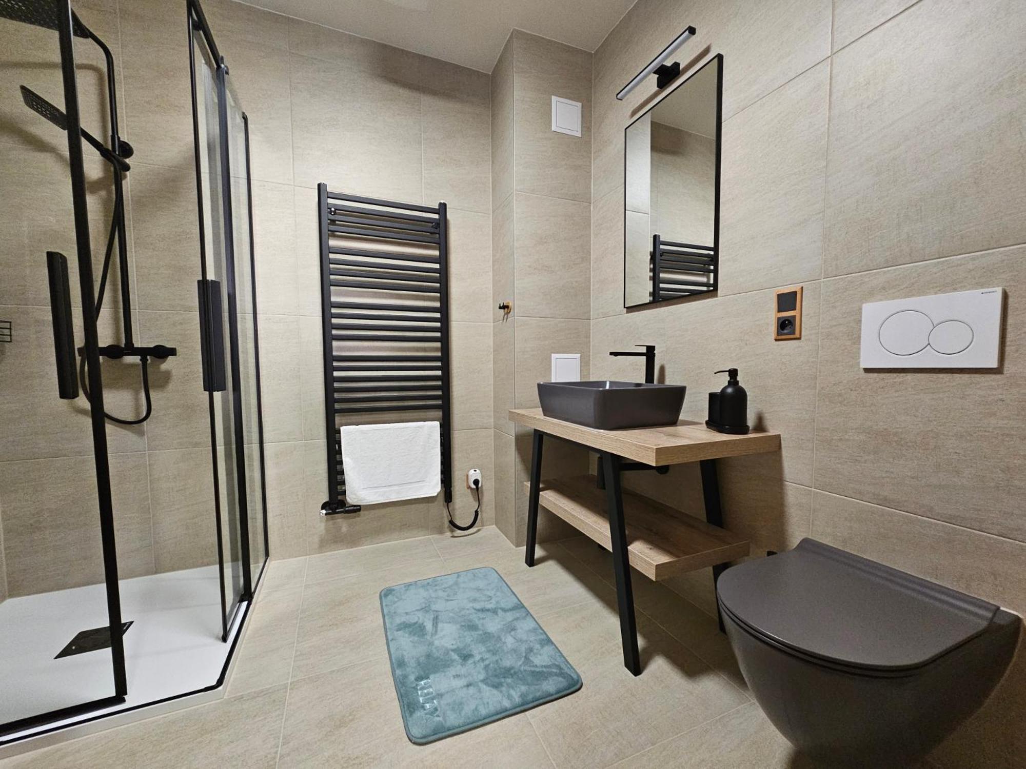 Apartmany Jezerne Velké Karlovice Buitenkant foto