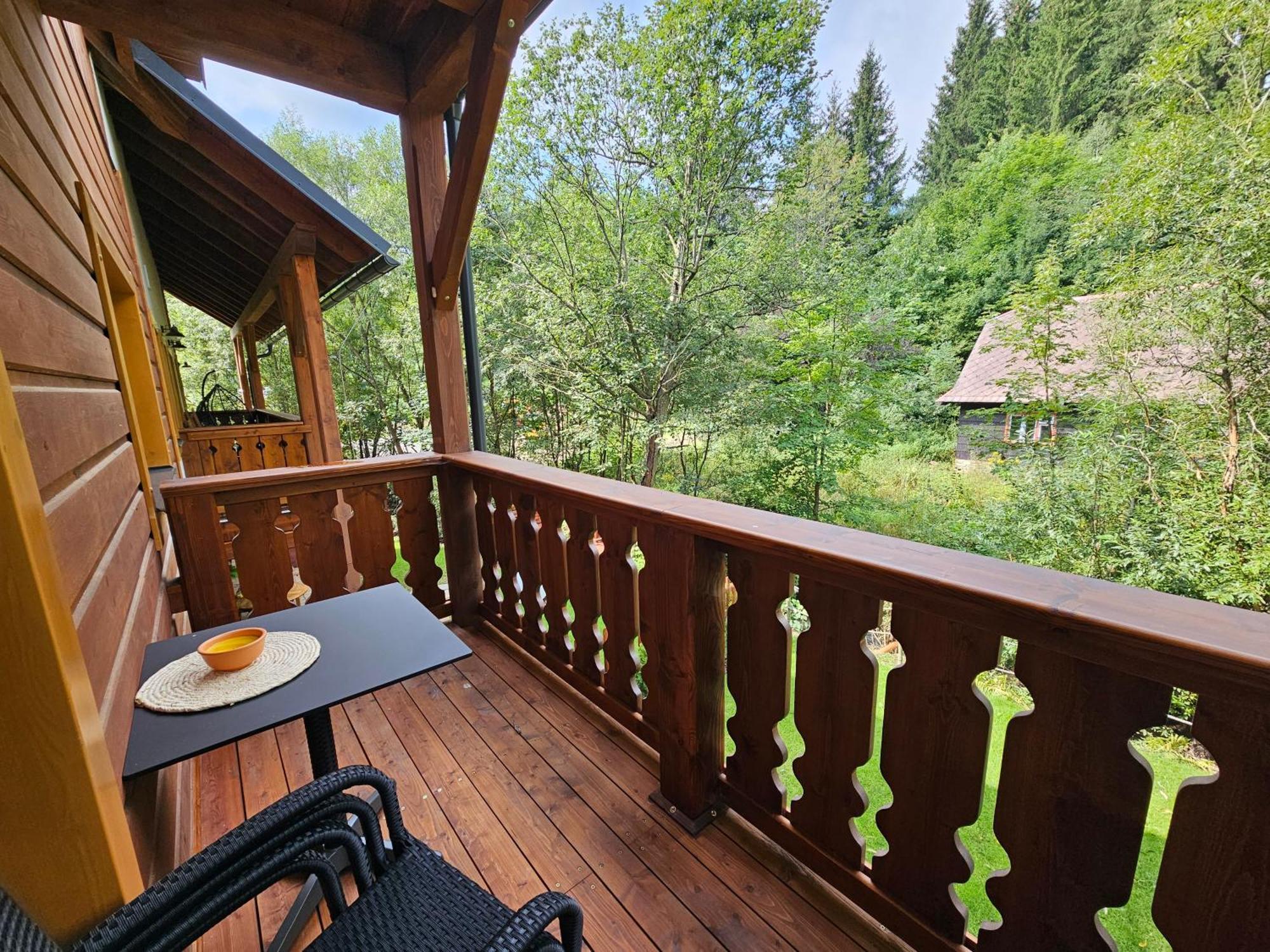Apartmany Jezerne Velké Karlovice Buitenkant foto