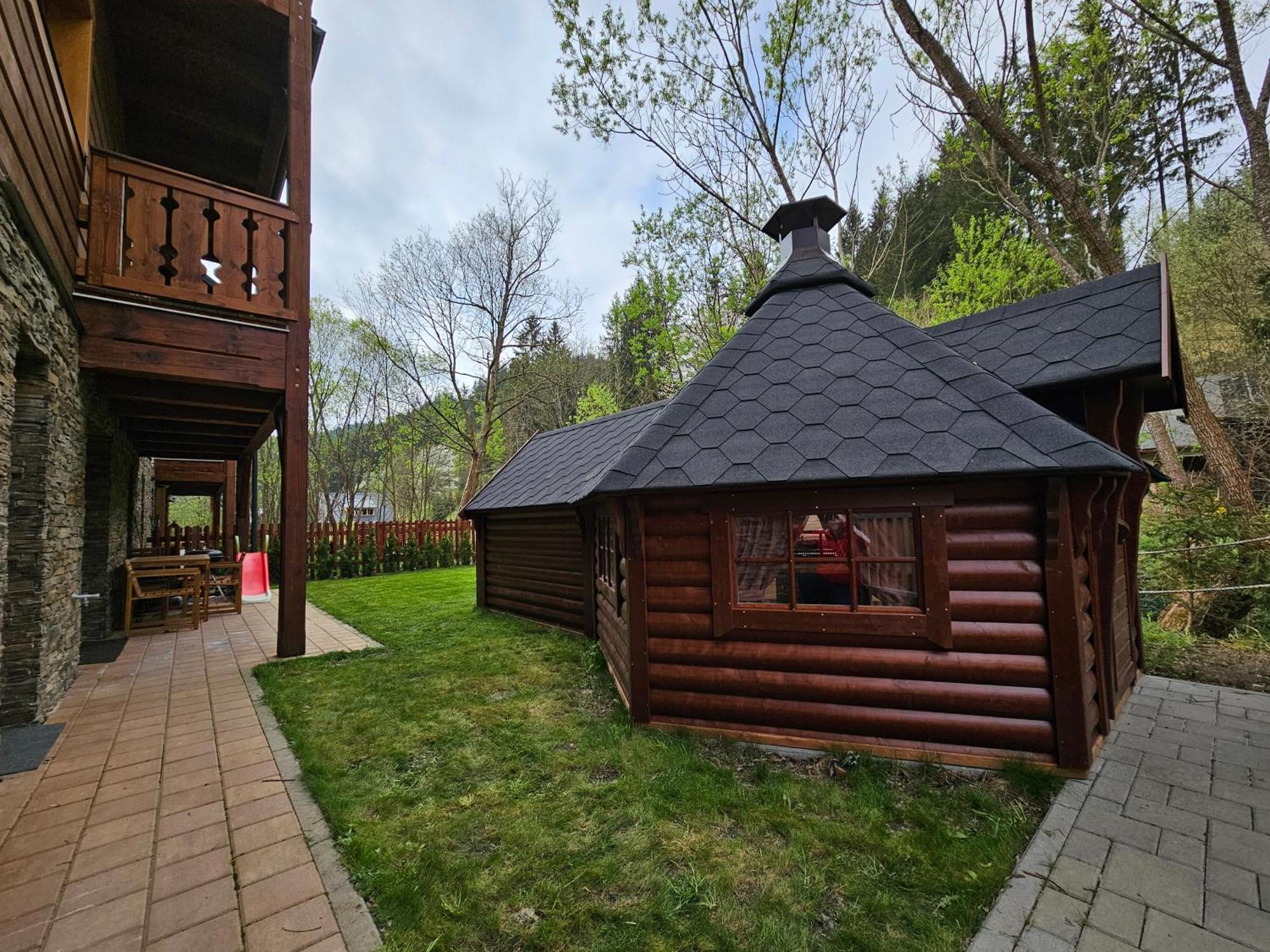 Apartmany Jezerne Velké Karlovice Buitenkant foto