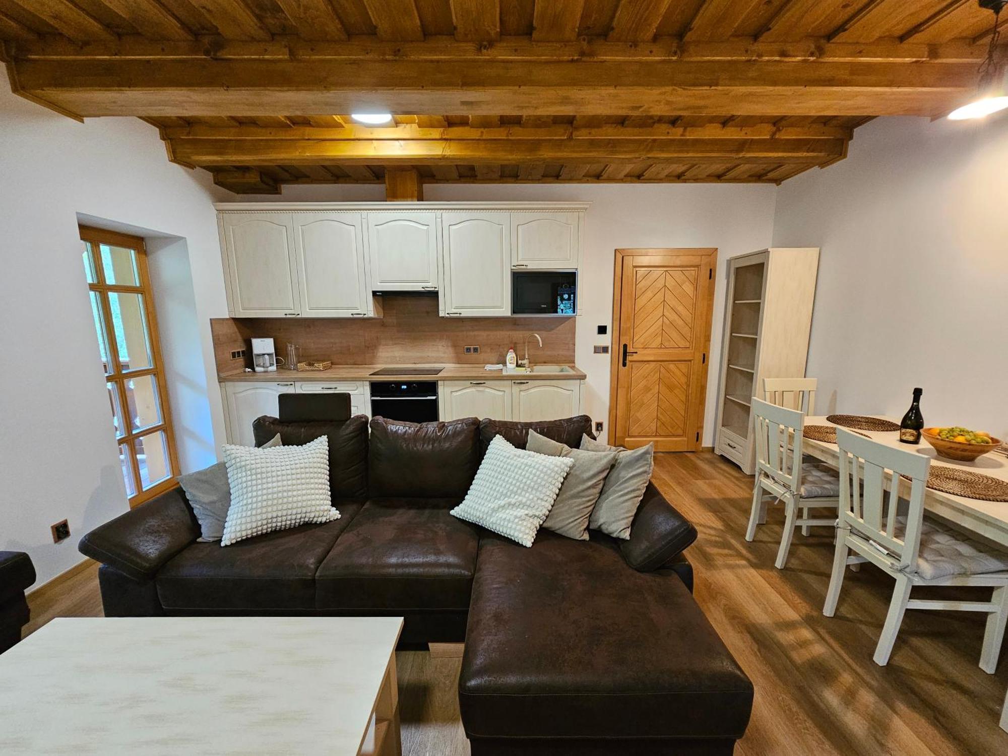 Apartmany Jezerne Velké Karlovice Kamer foto