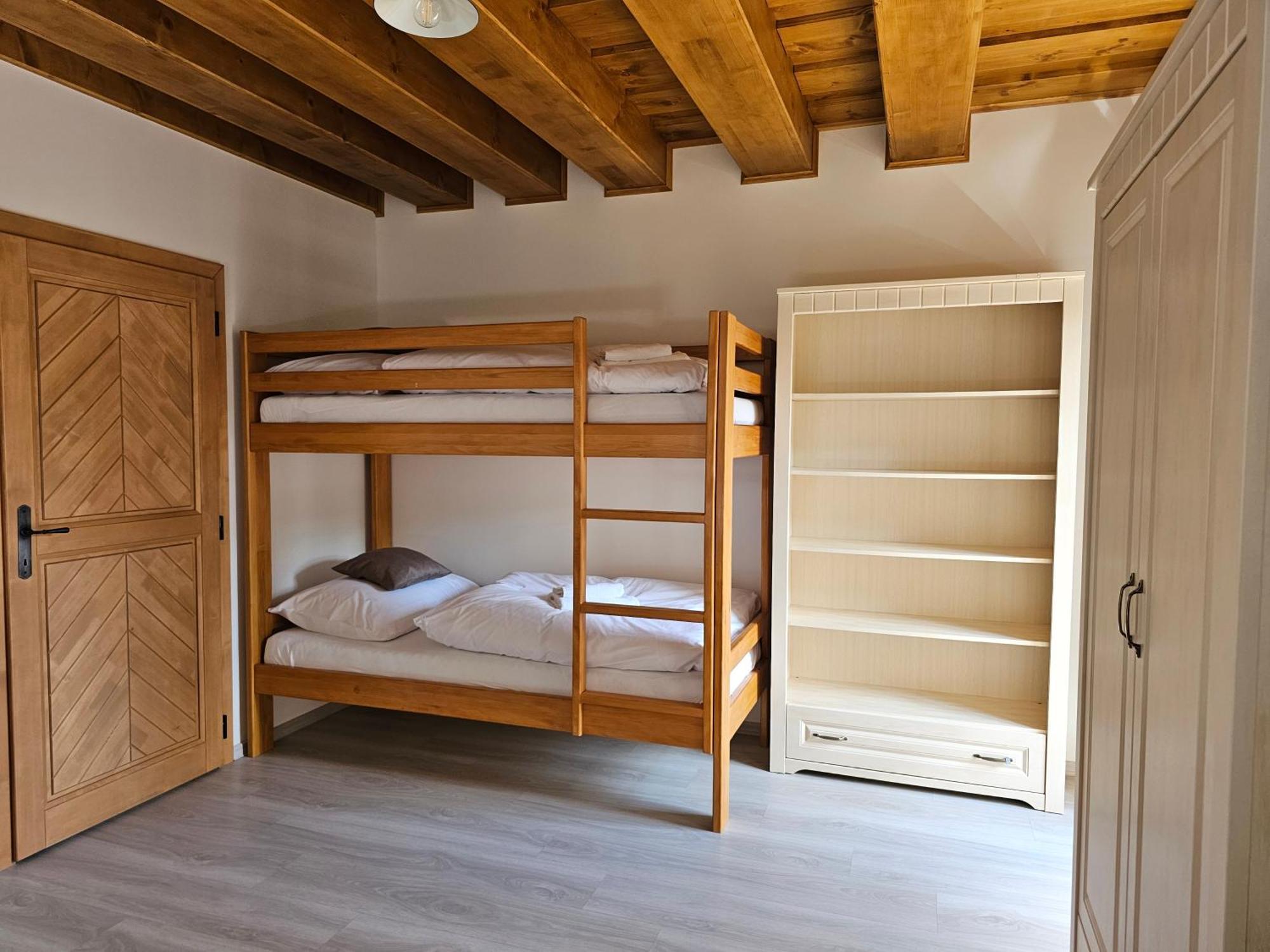 Apartmany Jezerne Velké Karlovice Buitenkant foto