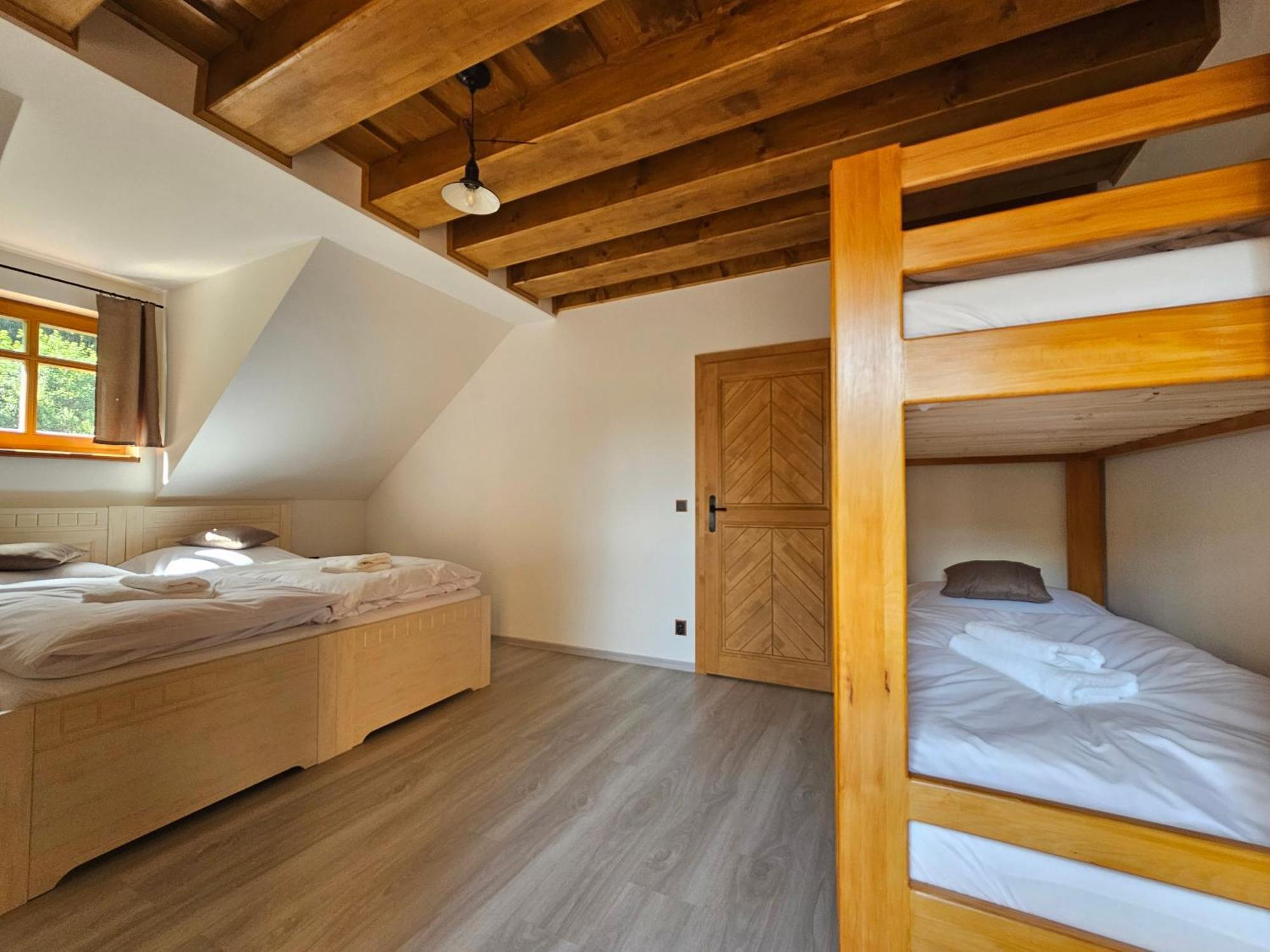 Apartmany Jezerne Velké Karlovice Buitenkant foto